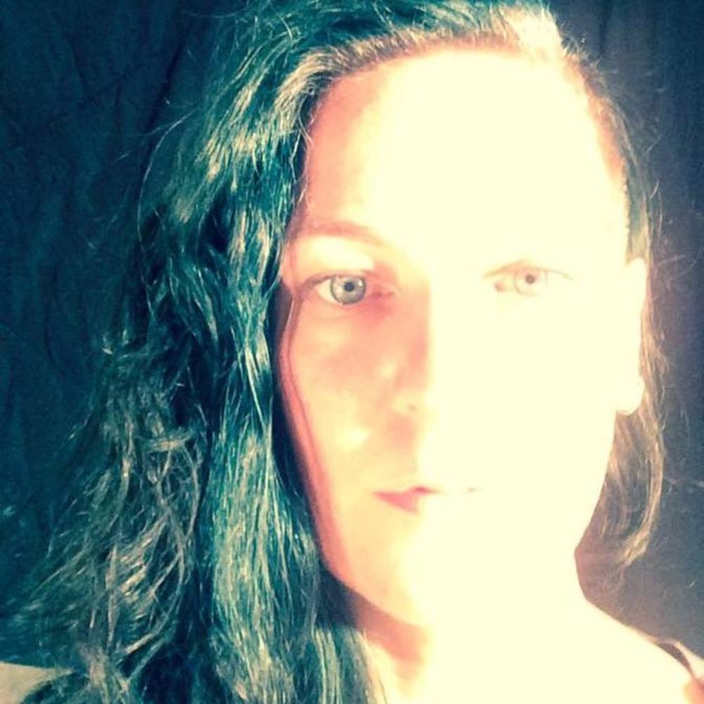 Meet your Posher, Caitlin